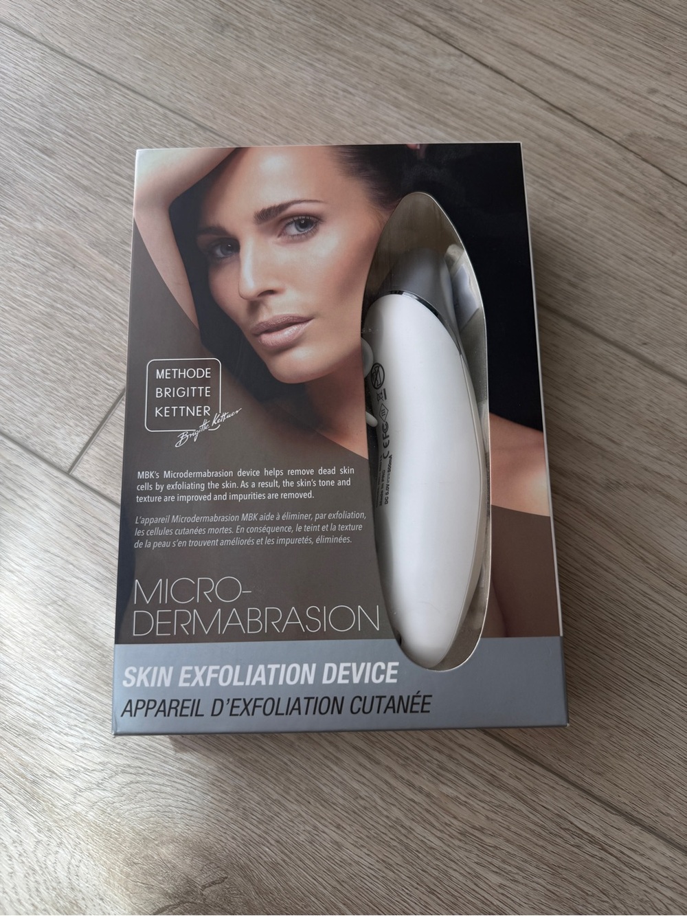 White Microdermabrasion Skin Exfoliation Device